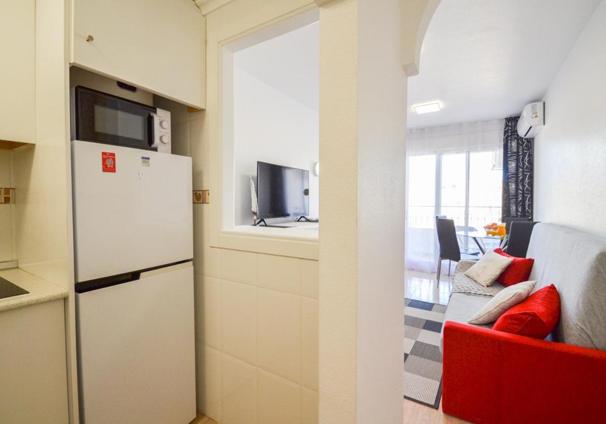 Schoene Mit Pool , Wi-fi Und Privat Garage * Torrevieja