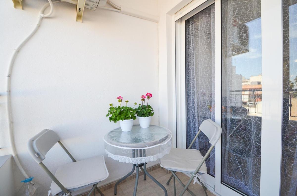 Schoene Mit Pool , Wi-fi Und Privat Garage