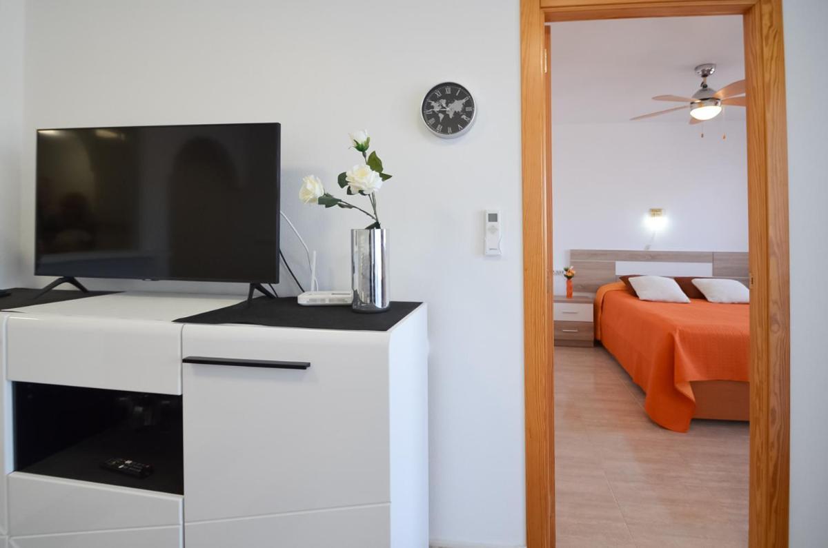 Schoene Mit Pool , Wi-fi Und Privat Garage Apartment Torrevieja