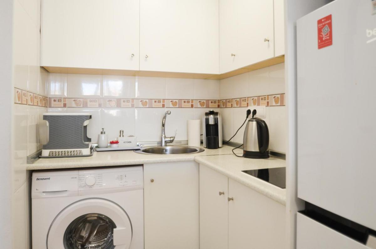 Apartment Schoene Mit Pool , Wi-fi Und Privat Garage